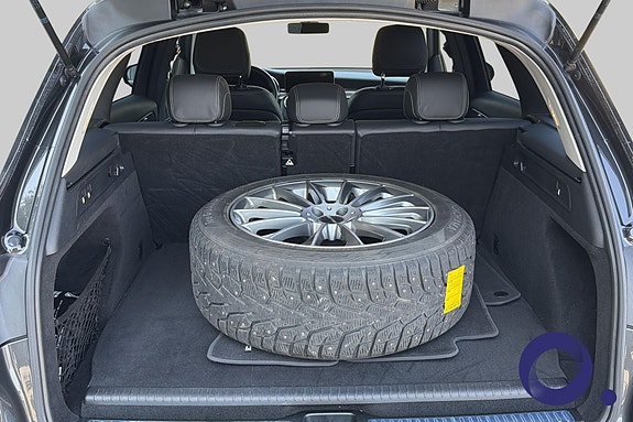 Mercedes-Benz GLC300 e 9 of 30