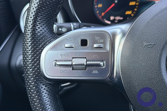 Mercedes-Benz GLC300 e 19 of 30