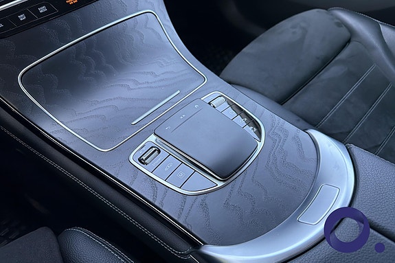 Mercedes-Benz GLC300 e 23 of 30
