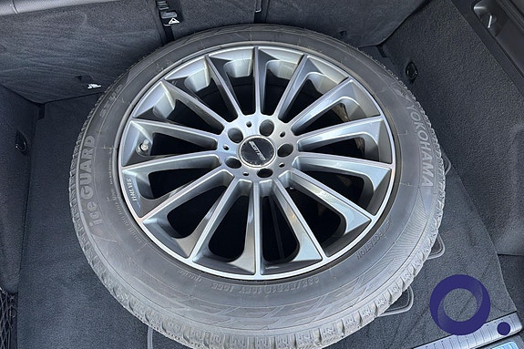 Mercedes-Benz GLC300 e 10 of 30