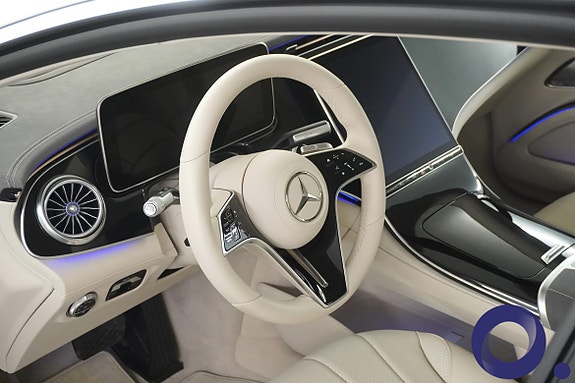 Mercedes-Benz EQS450 13 of 30
