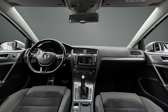 Volkswagen Golf Alltrack 13 of 30