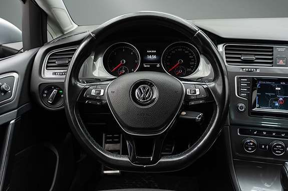 Volkswagen Golf Alltrack 15 of 30
