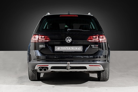 Volkswagen Golf Alltrack 5 of 5
