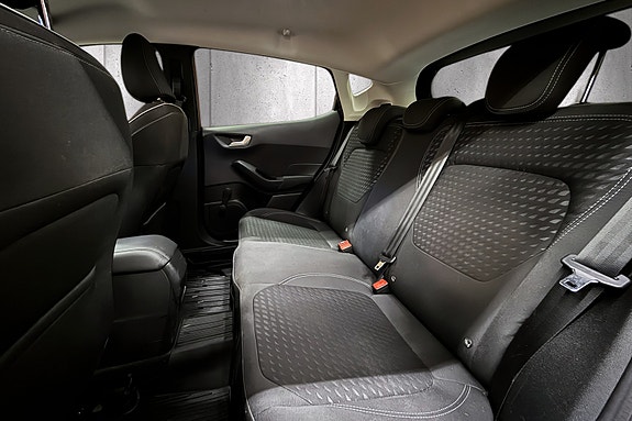 Ford Fiesta 14 of 30