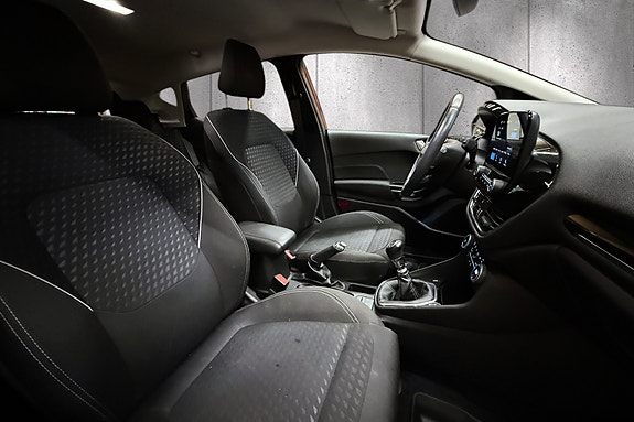 Ford Fiesta 12 of 30