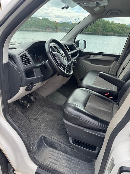 Volkswagen Transporter 10 of 12