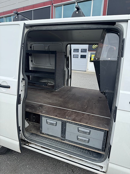 Volkswagen Transporter 9 of 12