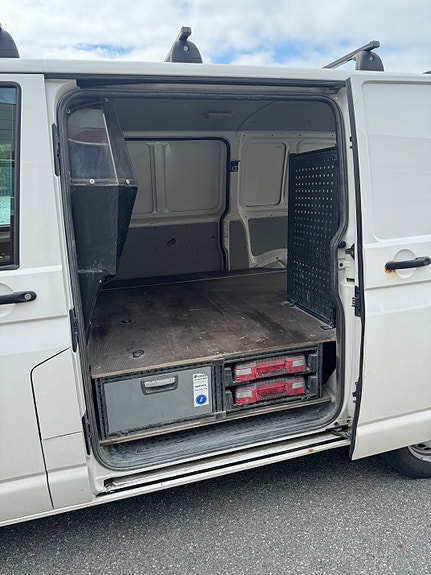 Volkswagen Transporter 8 of 12