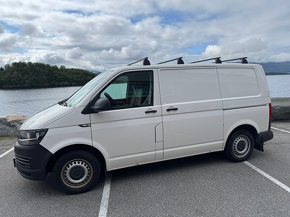 Volkswagen Transporter 2 of 12