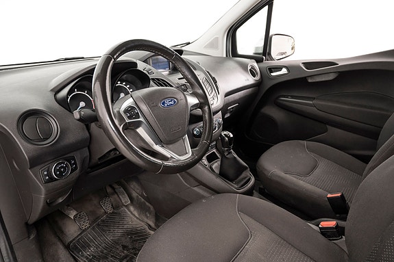 Ford Transit Courier 5 of 5