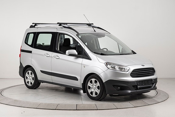 Ford Transit Courier 2 of 5