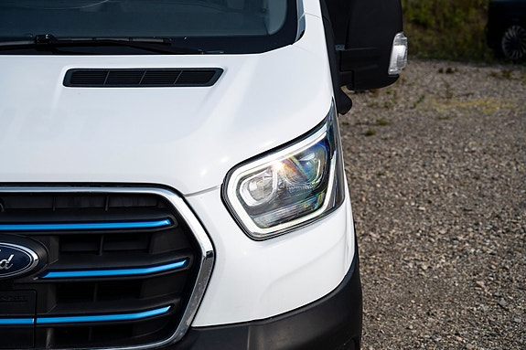 Ford Transit 4 of 5