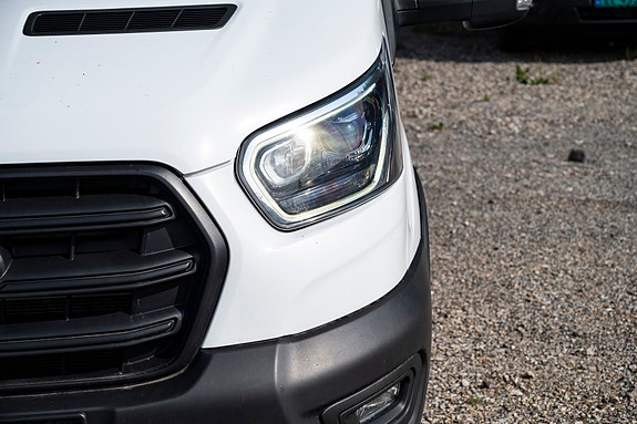 Ford Transit 4 of 5