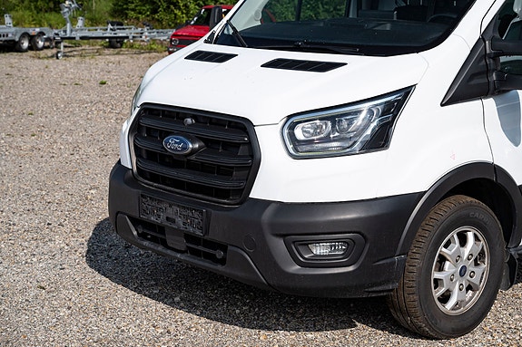 Ford Transit 2 of 5