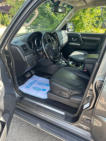 Mitsubishi Pajero 5 of 30