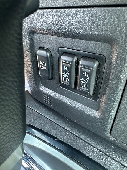 Mitsubishi Pajero 16 of 30