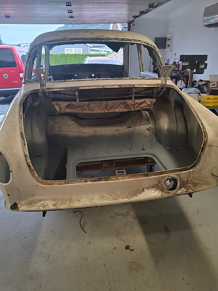 Volvo Amazon 4 of 5