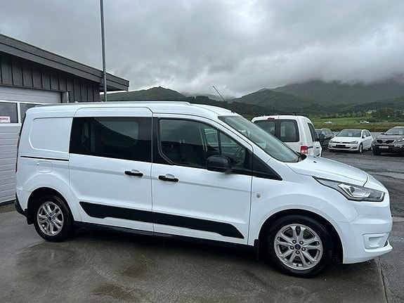 Ford Transit Connect 3 of 5