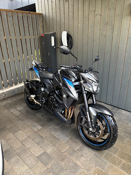Suzuki GSX-S 750 8 of 8