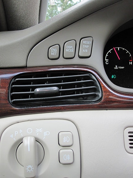 Cadillac STS 11 of 23