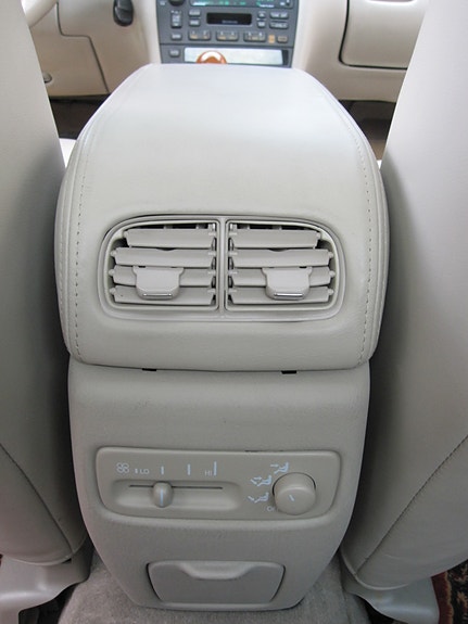 Cadillac STS 17 of 23