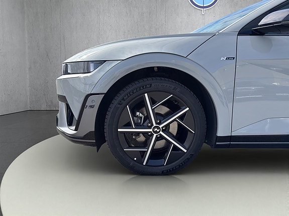 Hyundai Ioniq 5 20 of 23