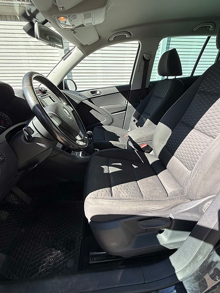 Volkswagen Tiguan 10 of 24