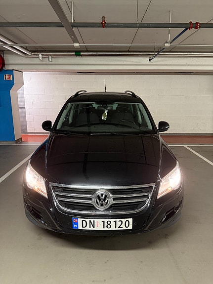 Volkswagen Tiguan 3 of 24
