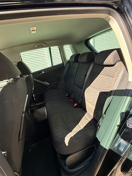 Volkswagen Tiguan 13 of 24