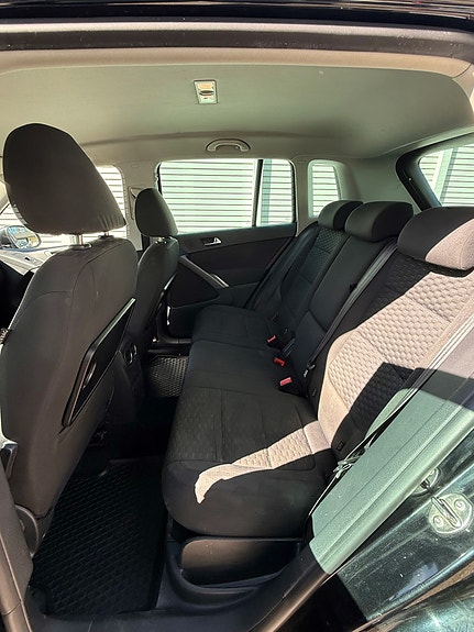 Volkswagen Tiguan 16 of 24