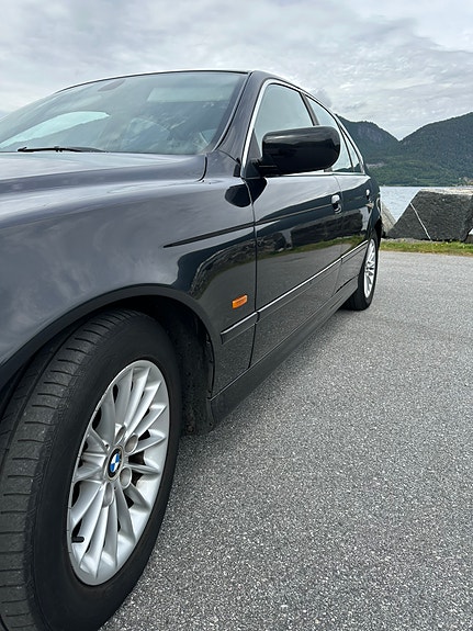 BMW 530d 5 of 5
