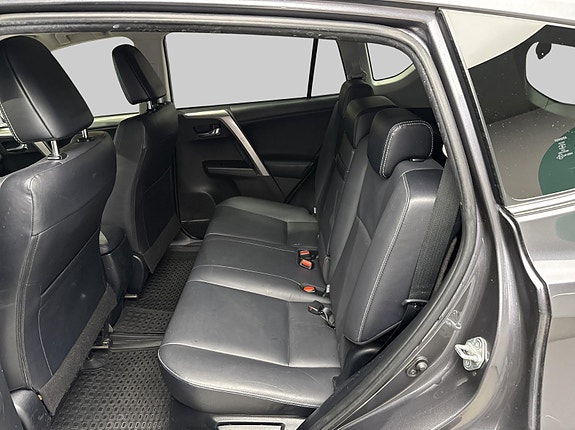 Toyota RAV4 14 of 25