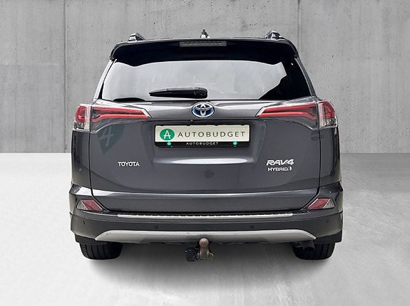 Toyota RAV4 7 of 25