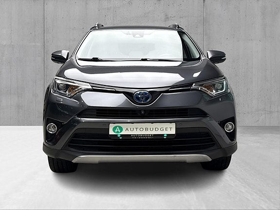 Toyota RAV4 4 of 25