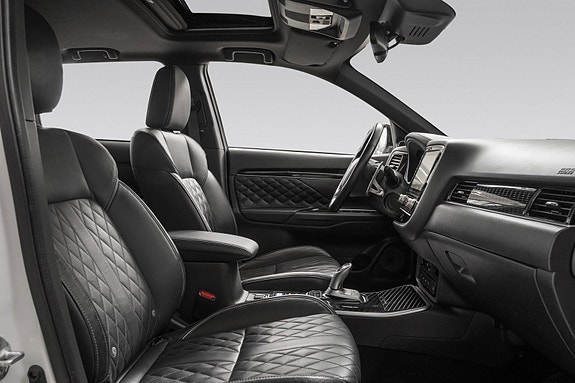 Mitsubishi Outlander 18 of 29