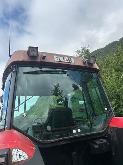 CASE IH 135 maxxum 7 of 7
