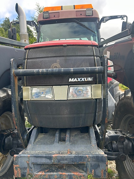 CASE IH 135 maxxum 3 of 7