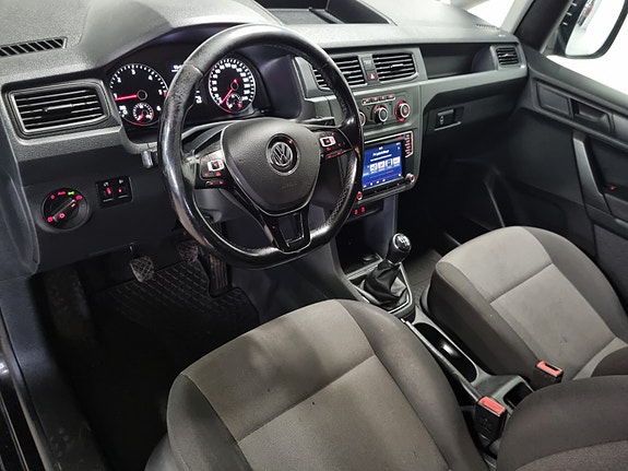 Volkswagen Caddy Maxi 11 of 30