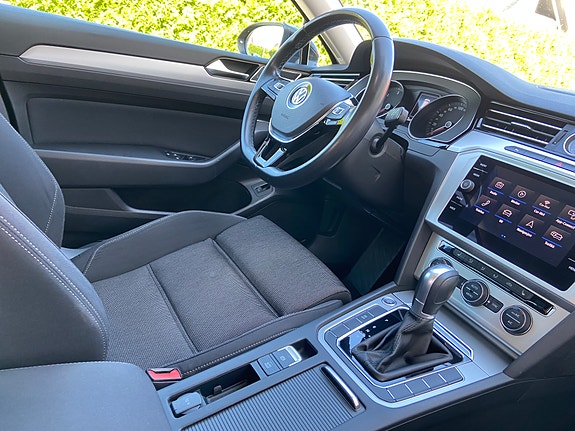 Volkswagen Passat 8 of 18
