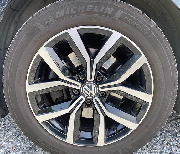 Volkswagen Passat 13 of 18