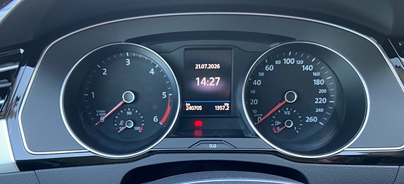 Volkswagen Passat 6 of 18