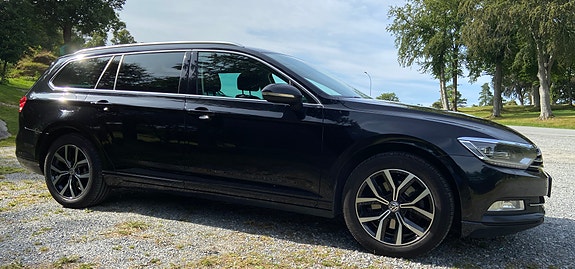 Volkswagen Passat 3 of 18