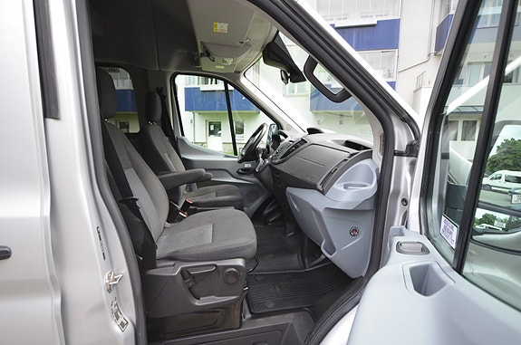 Ford Transit 9 of 30