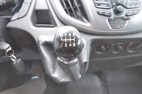 Ford Transit 17 of 30