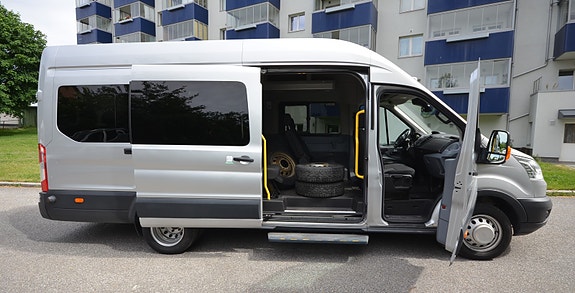 Ford Transit 12 of 30