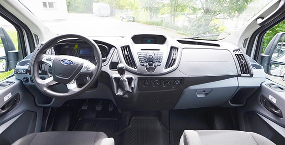 Ford Transit 13 of 30