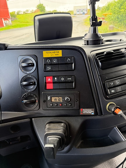 Mercedes-Benz Atego 14 of 16