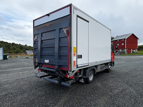 Mercedes-Benz Atego 4 of 16