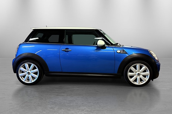 MINI Cooper S 4 of 30
